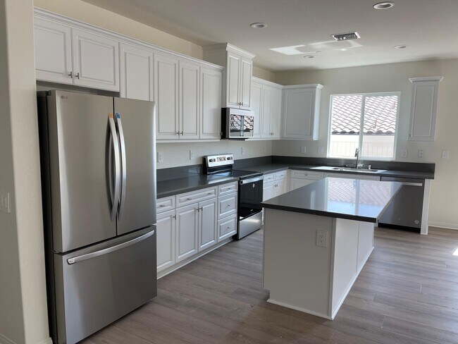 Foto del edificio - 28307 Patches Dr