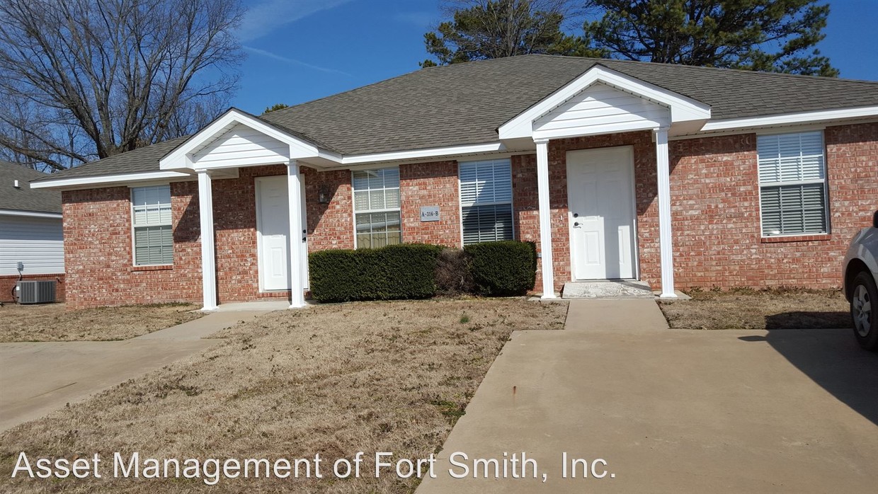 Primary Photo - 224-322 Lighthouse Dr