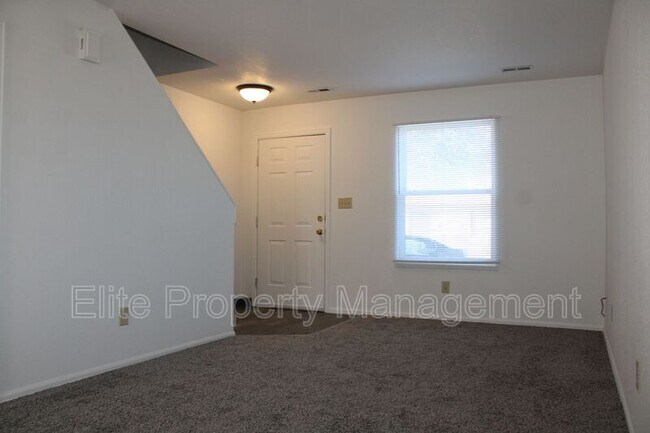 Foto del edificio - 1984 N Salem Ave