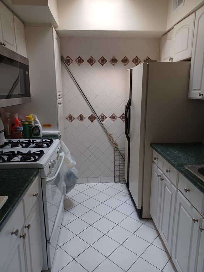 Foto del edificio - 2337 Haviland Ave