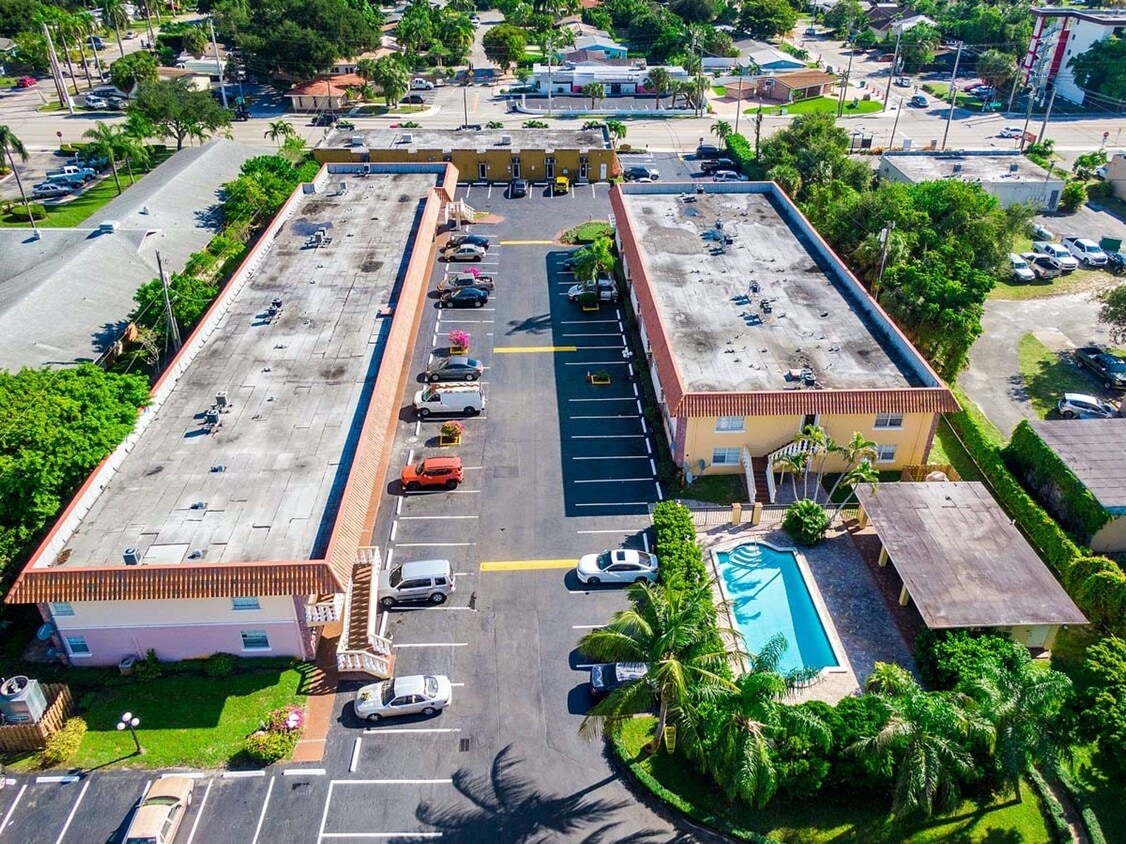 Building Photo - 2625 N Andrews Ave