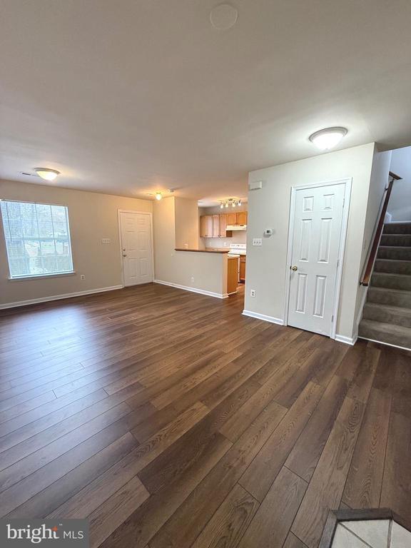 Building Photo - 103 Wind Ridge Dr