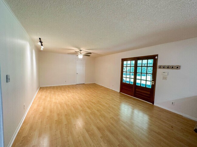 Foto del edificio - 5797 Ranches Rd