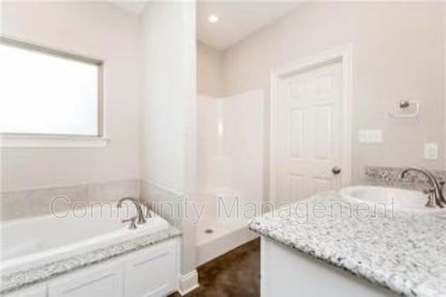 Building Photo - 12524 Morgan Rd