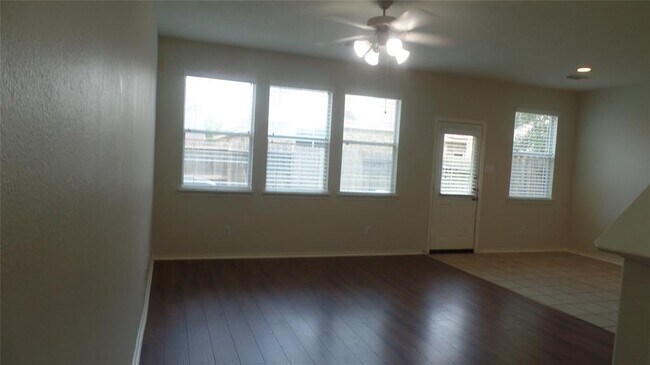 Foto del edificio - 17614 Kennesaw Mountain Ln