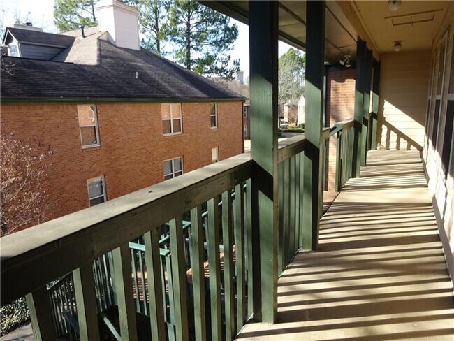 Building Photo - 230 Brittany Ct