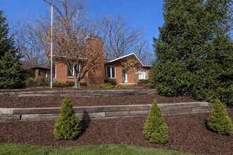 Building Photo - 401 Cedar Ln