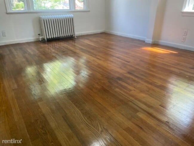 Building Photo - 2 br, 1 bath House - 185 First St
