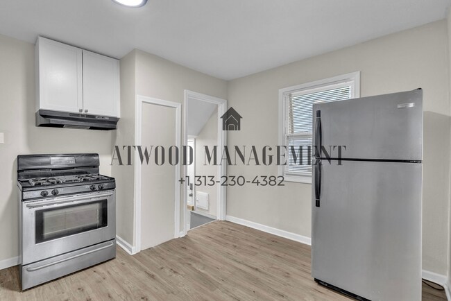 Building Photo - This beautifully updated 3-bedroom, 1-bath single-family home is ready for move-in!