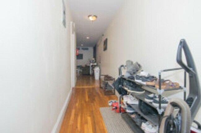Building Photo - 30 Egmont St