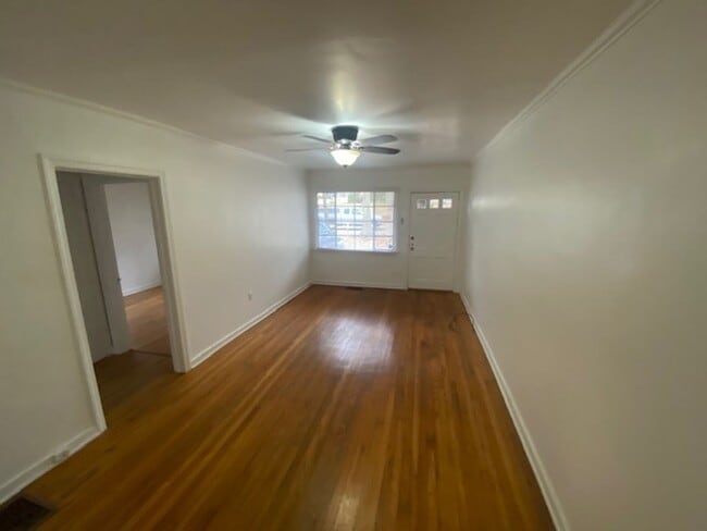 Building Photo - Linden - 1207/1209