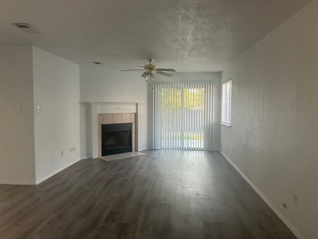 Foto del edificio - 2709 Haven Dr