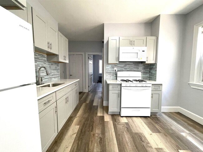 Foto del edificio - 402 Fulton Ave