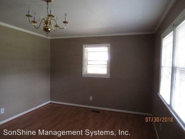 Building Photo - 3 br, 1.5 bath House - 311 S. Third Street