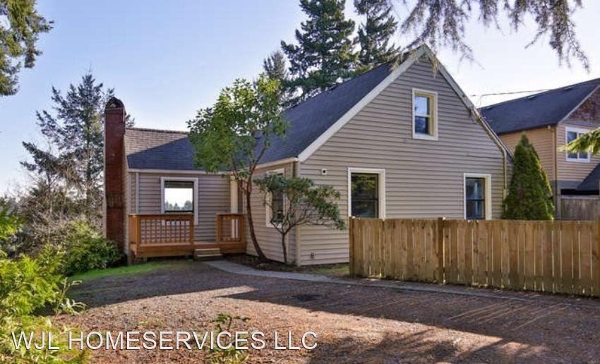 Primary Photo - 5 br, 2 bath House - 13504 3rd Ave NE