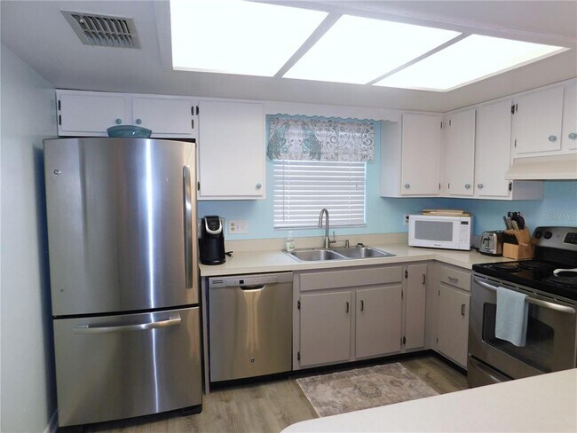 Building Photo - 1400 Tarpon Woods Blvd