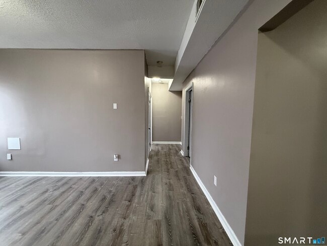 Building Photo - 5 Winter St