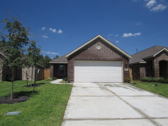 Building Photo - 24035 Forest Dr