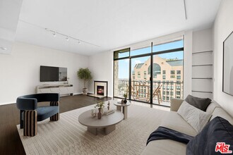Building Photo - 10535 Wilshire Blvd