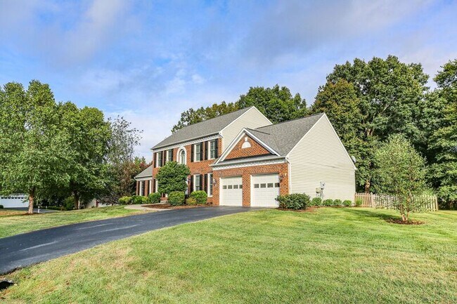 Foto del edificio - 6000 Blackstone Blvd