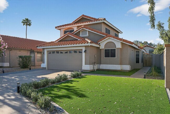 Foto del edificio - 8807 E Dahlia Dr