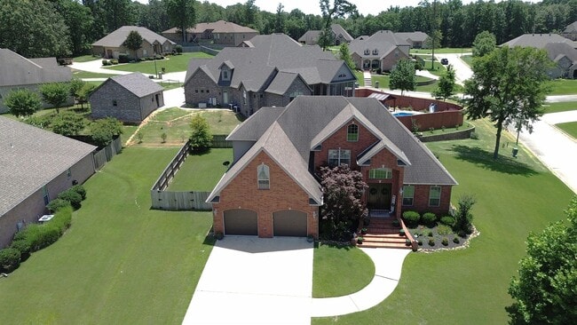 Building Photo - 2 Abigail Cove