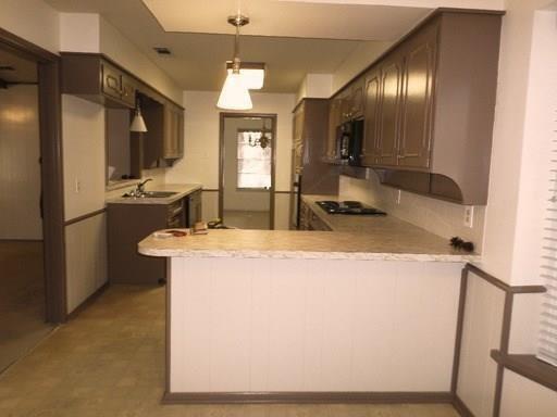 Building Photo - 906 Sharpshire Dr