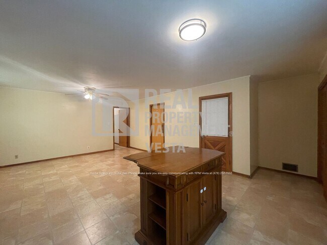 Foto del edificio - 2562 Bedford Pl