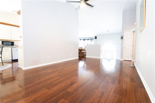 Building Photo - 315 Myrtlewood Terrace NW