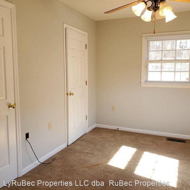 Foto del edificio - 4 br, 1 bath House - 319 Lake Montonia Rd
