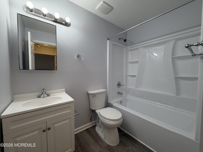 Building Photo - 6 Nashville Ct