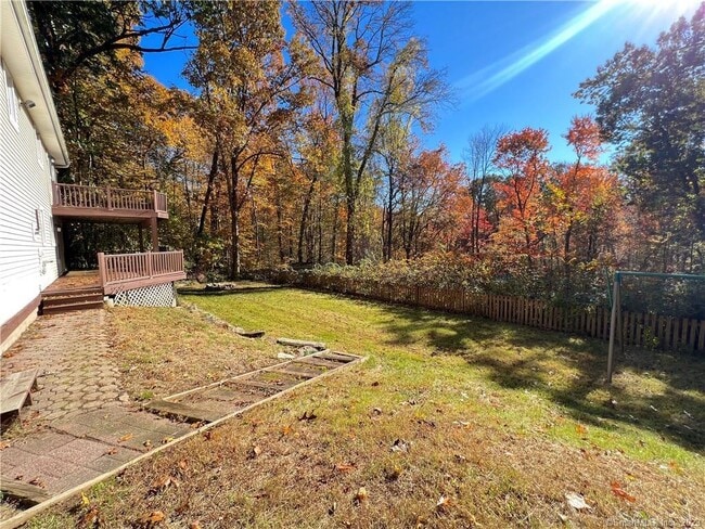 Foto del edificio - 8 Wildwood Rd