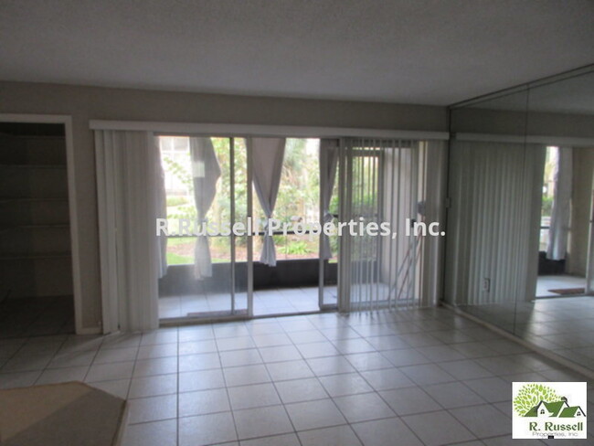 Foto del edificio - Sandy Cove ground floor 1 bedroom 1 bath -...