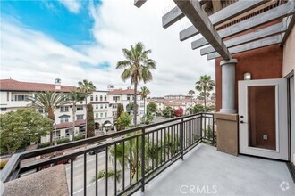 Building Photo - 6020 S Seabluff Dr