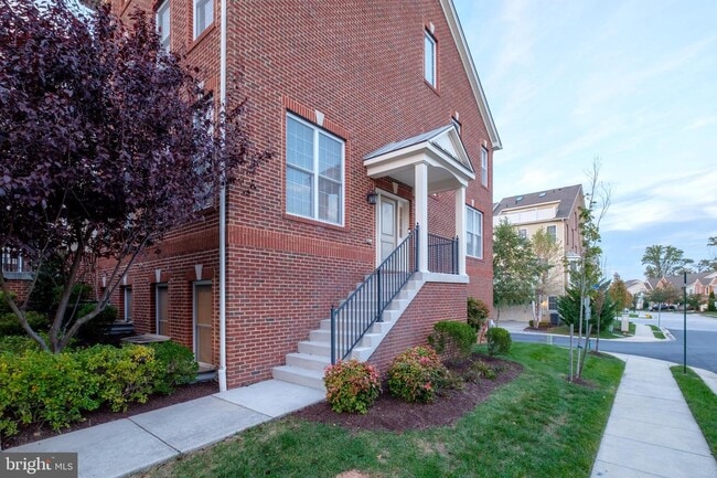 Building Photo - 2501 Cherry Tree Rd