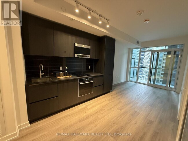 Building Photo - 110 Broadway Ave