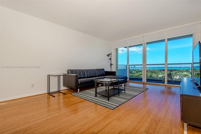 Building Photo - 5600 Collins Ave