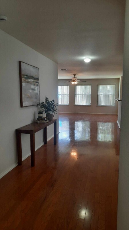 Building Photo - 10207 Timber Country