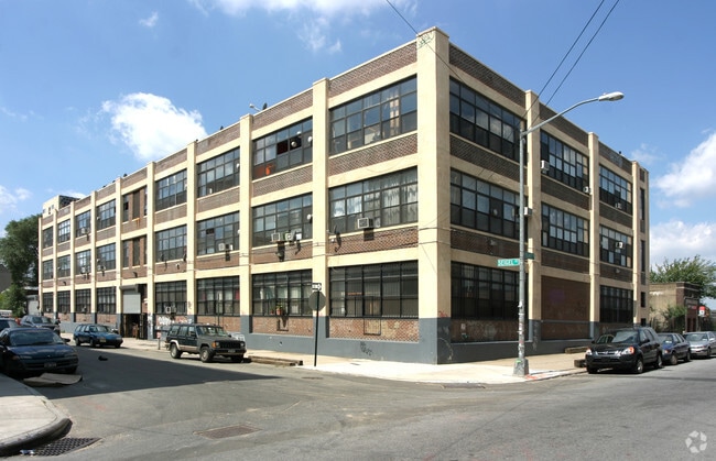 315 Seigel St - 59 Bogart St