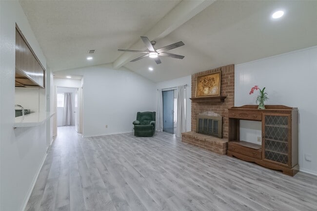 Building Photo - 5026 Algernon Dr