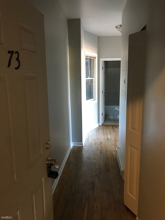 Building Photo - 160 Kimball St