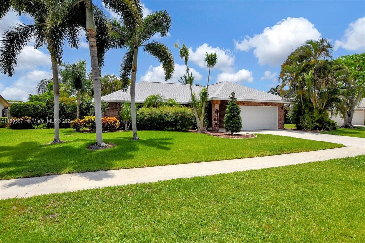 Foto principal - 17301 Lake Park Rd