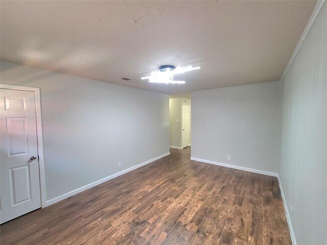 Foto del edificio - 1410 Valleyridge Dr