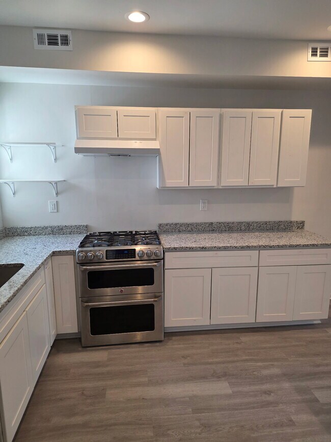 Foto del edificio - 2927 Oakley Ave