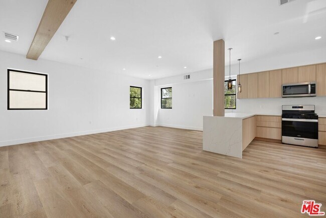 Foto del edificio - 5545 Calhoun Ave