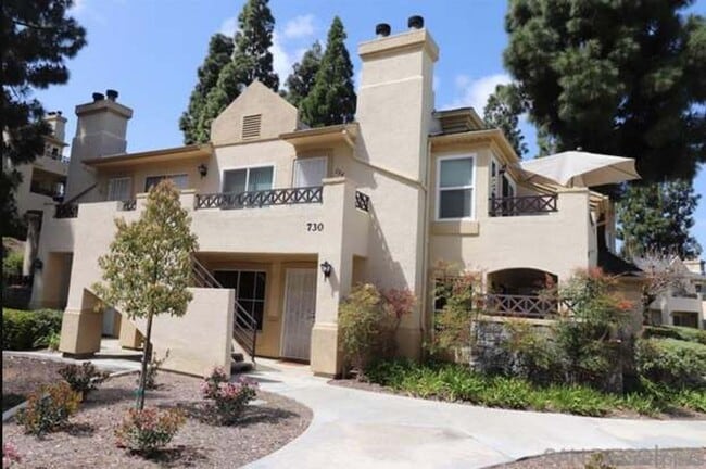 Building Photo - Eastlake Gem