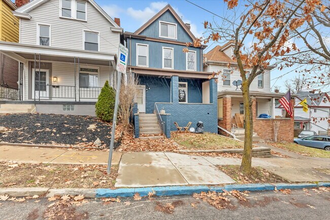 Foto del edificio - 133 Carrick Ave