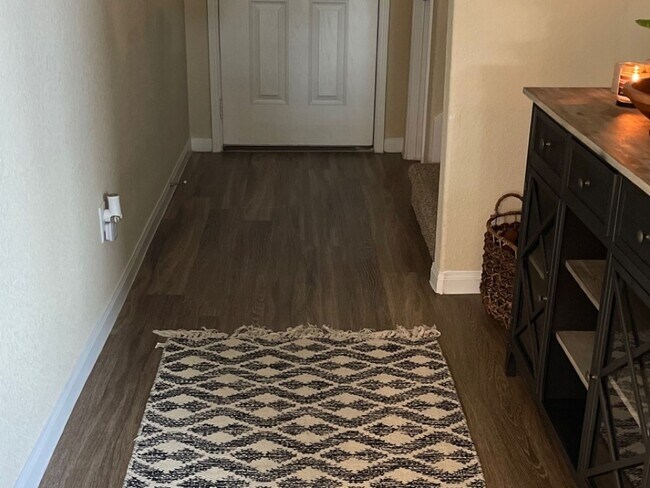 Foto del edificio - 4 Bedroom Single Family Home in Richmond