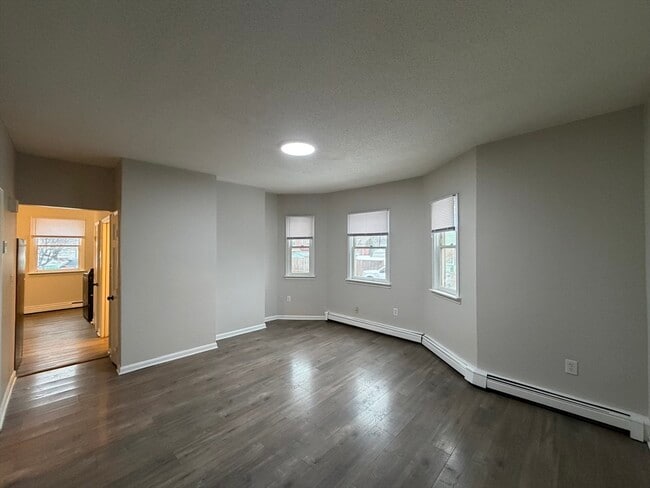 Foto del edificio - 137 Midland St