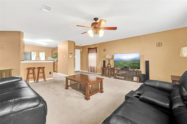 Foto del edificio - 5026 Hickory Burl Ct